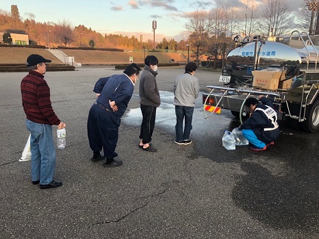 給水隊活動の様子