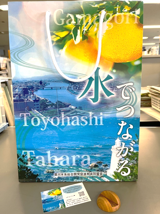 手提げ袋、スマホスタンド写真2