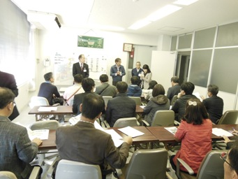 小鷹野浄水場会議室にて 小鷹野浄水場会議室にて